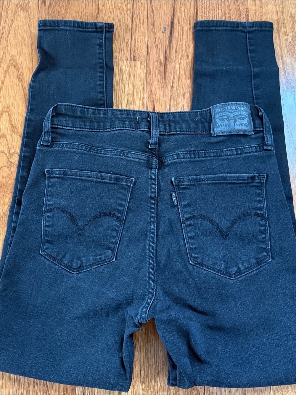 Levi’s High-Rise Black Skinny Jeans